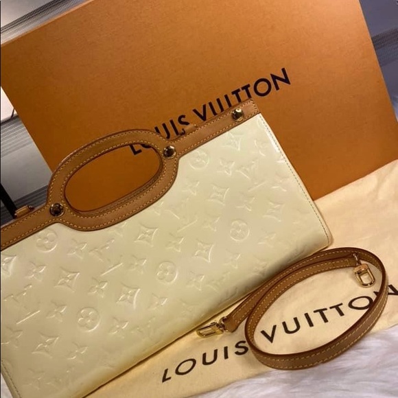 Louis Vuitton Handbags - Louis Vuitton Vernis Roxbury Drive Bag